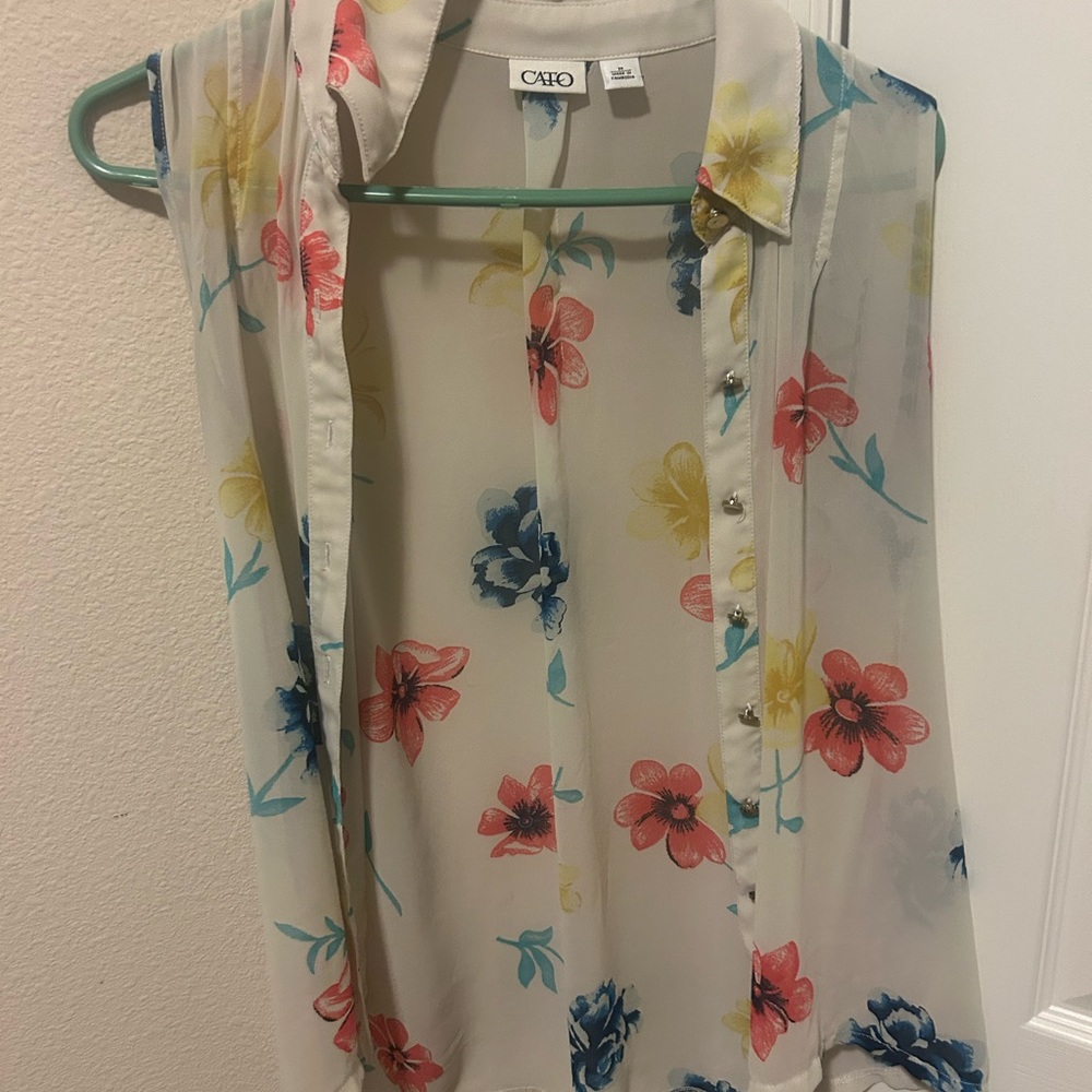 Sleeveless button up tank